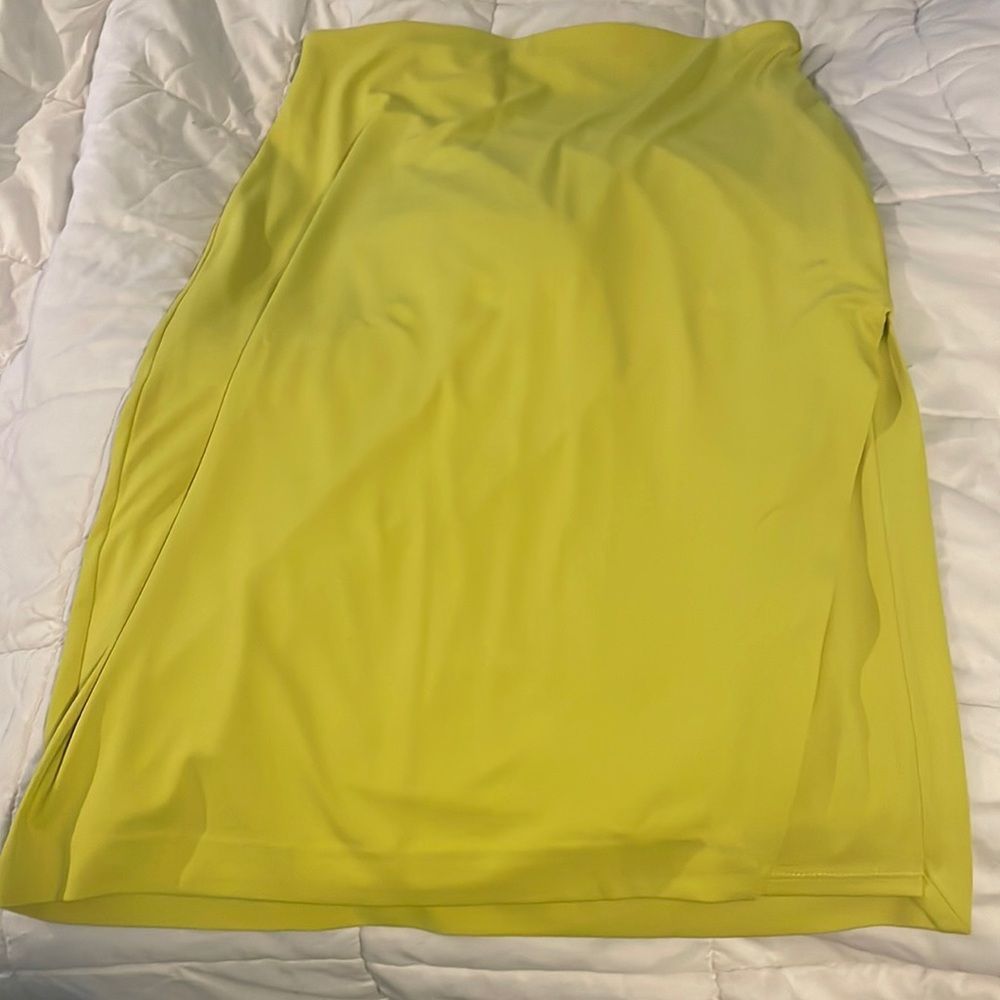 Nwt Express scuba pull on skirt